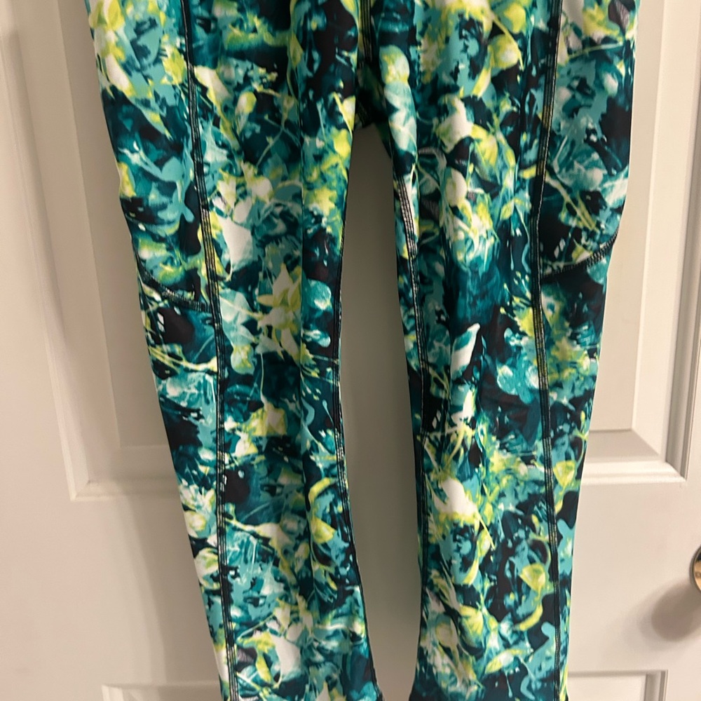 Xersion Quick-Dri Capri - Picture 5 of 11